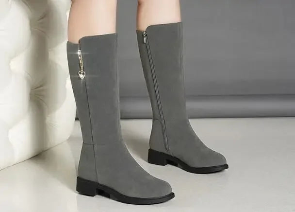 2024 New Women Warm Plush Snow Boots Snow Casual Flat All-match Cotton Fashion Side Zipper Winter Shoes Thigh High Boot Black