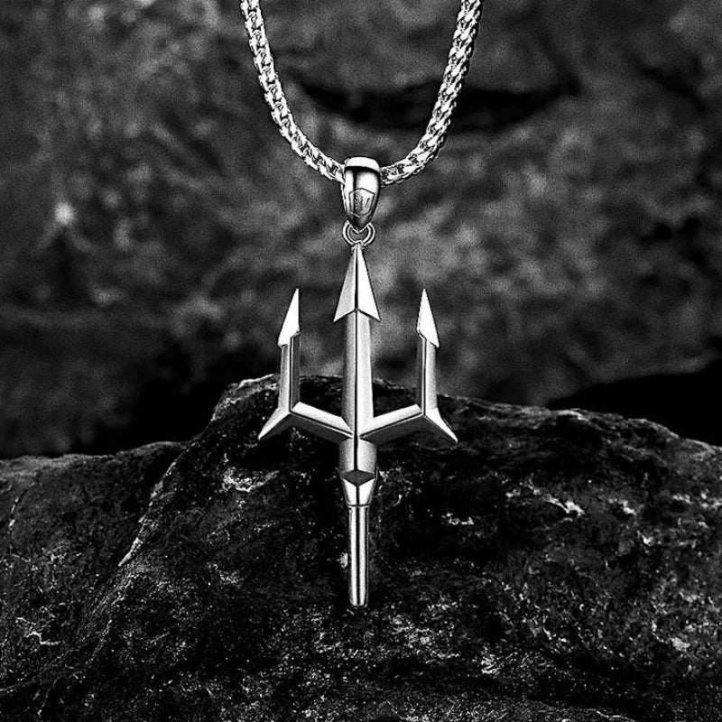 Retro Mythical Poseidon Overseas Trident Harpoon Pendant Necklace Men\'s and Women\'s Fashion Trend Cool Jewelry
